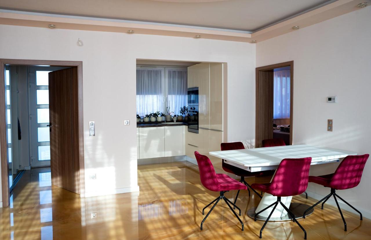 Dream Apartman 1 With Free Parking Győr Exterior foto